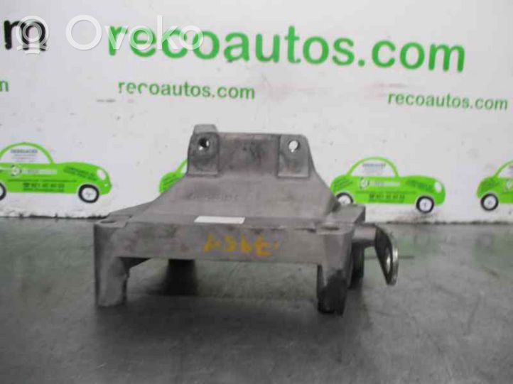 Opel Combo C Supporto di montaggio del motore (usato) 55194807