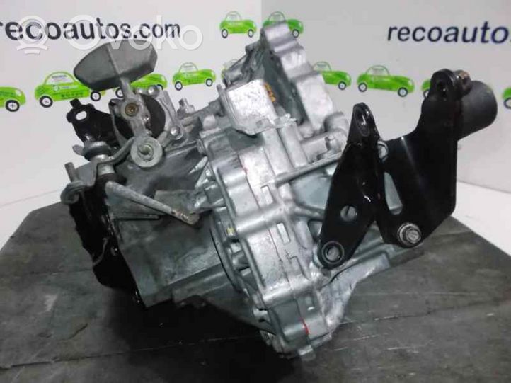 Toyota Avensis T250 Mechaninė 5 pavarų dėžė E6906935