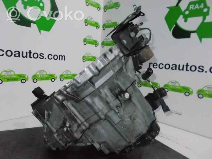 Toyota Avensis T250 Mechaninė 5 pavarų dėžė E6906935