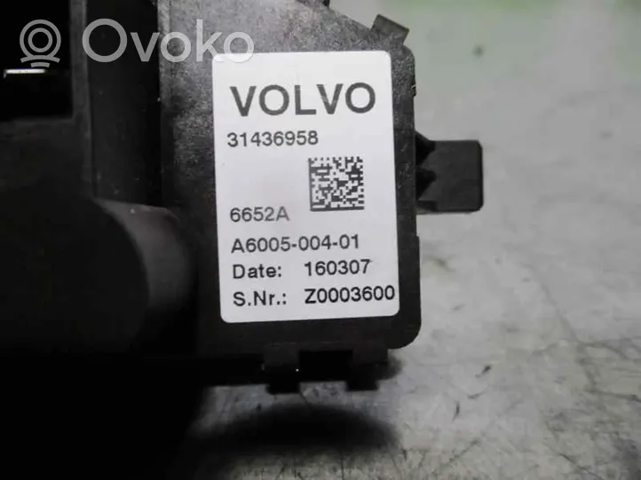 Volvo V40 Sisälämmityksen ilmastoinnin korin kotelo AV6N18456AA