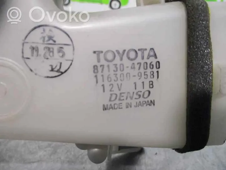 Toyota Prius (XW10) Sisälämmityksen ilmastoinnin korin kotelo 8713047060