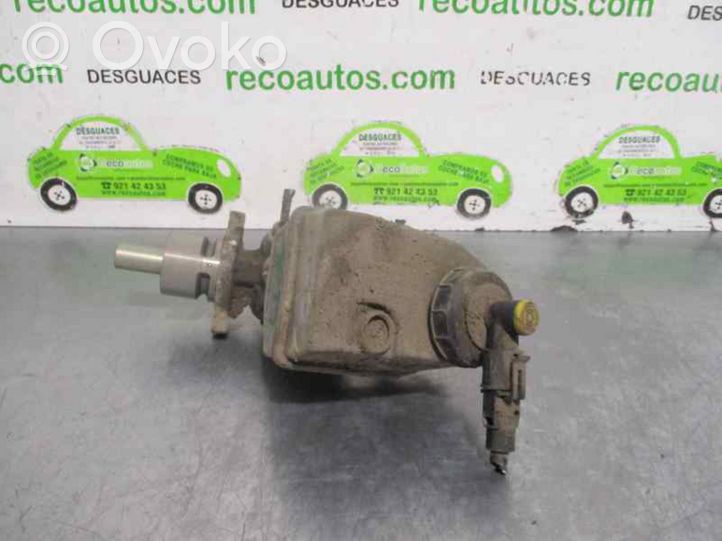 Nissan Kubistar Główny cylinder hamulca 7700417826