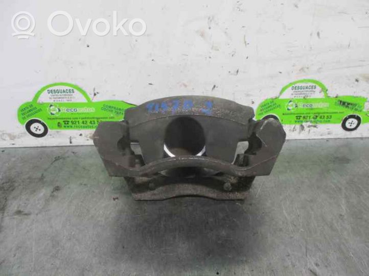 Ford Mondeo Mk III Zacisk hamulcowy przedni 0204AY01126