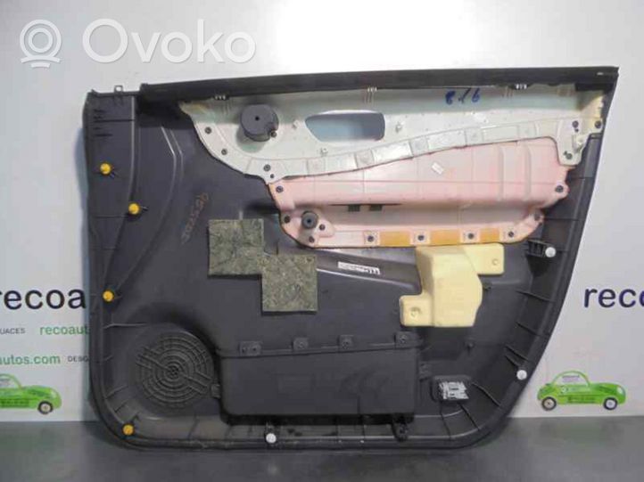 Renault Koleos I Обшивка передней двери 809016427R