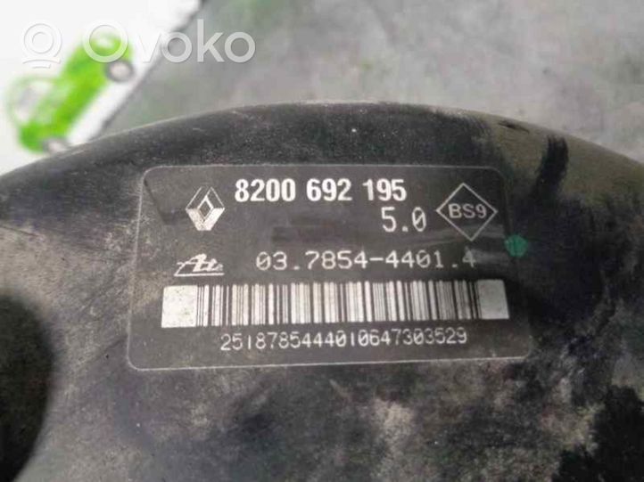 Renault Clio III Brake booster 8200692195