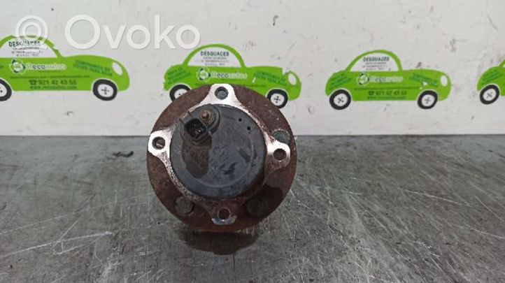 Mazda 3 Fuso a snodo con mozzo ruota posteriore 3N612C299A