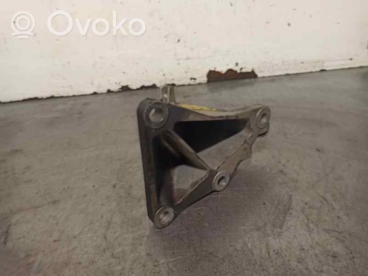 BMW X3 E83 Supporto di montaggio del motore 6753296