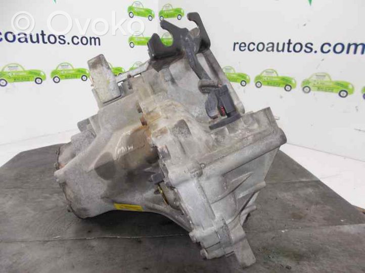 Chrysler Neon II Manual 5 speed gearbox NVT350