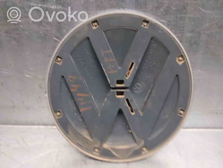 Volkswagen Touareg I Manufacturer badge logo/emblem 7L6853630A