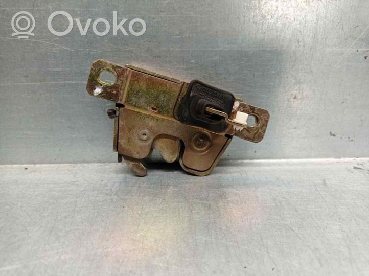 Seat Toledo I (1L) Zamek klapy tylnej bagażnika 1L0827505