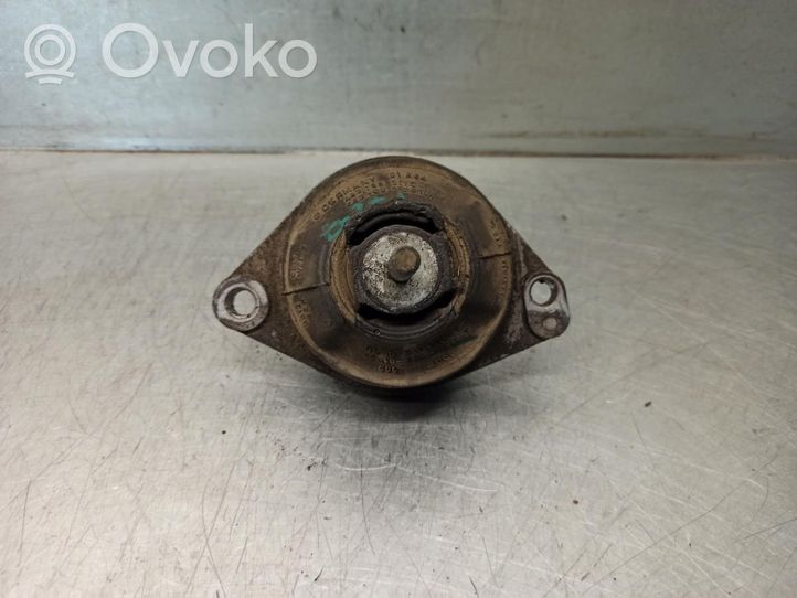 Audi 80 B1 Soporte de montaje del motor 8A0199382