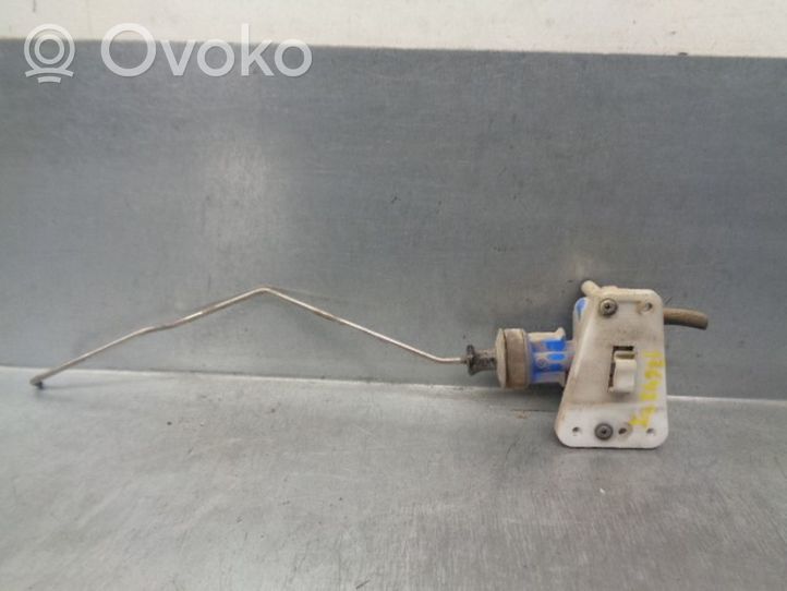 Audi 80 B1 Takaoven lukitusmoottori 893862153D