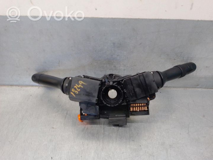 Toyota Aygo AB10 Valokatkaisija 17F144