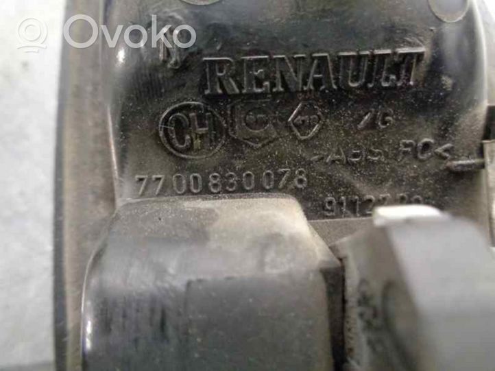 Renault Master II Poignée inférieure de porte avant 7700830078