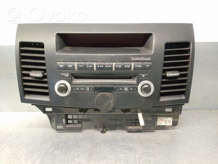 Mitsubishi Lancer VIII Radio/CD/DVD/GPS-pääyksikkö 8002A405XA