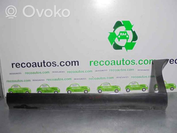 Hyundai H-1, Starex, Satellite Sottoporta 877624A300