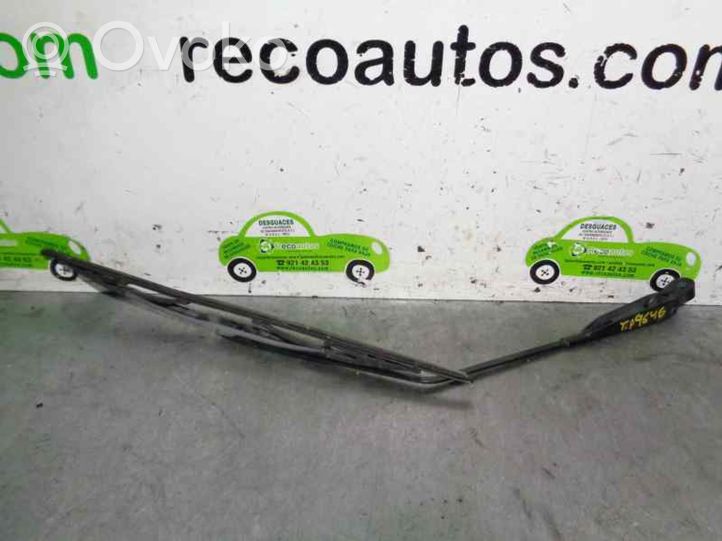 Honda Civic Rear wiper blade arm 