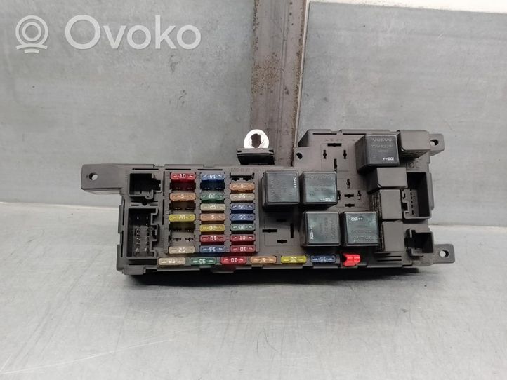 Volvo S60 Module de fusibles 518828009