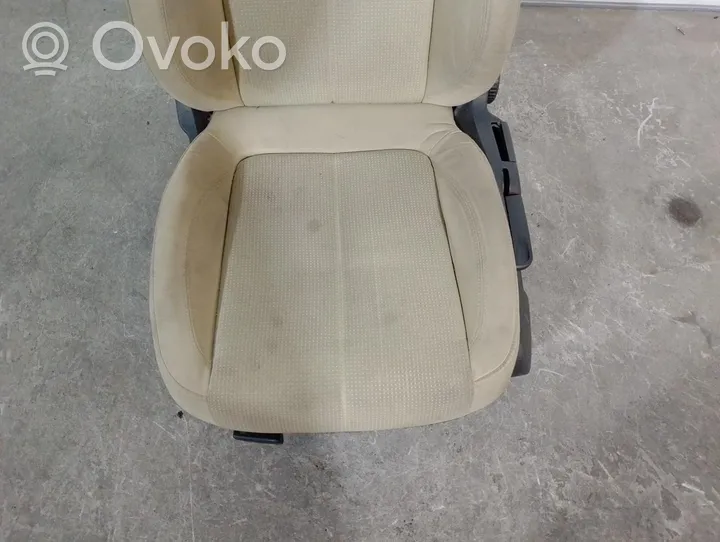 Seat Exeo (3R) Переднее сиденье водителя 8E0881105BH