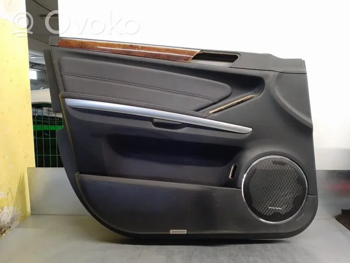 Mercedes-Benz GL X166 Rivestimento del pannello della portiera anteriore A16472007629D84