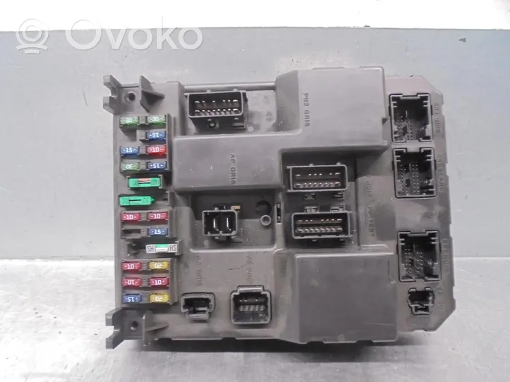 Peugeot 307 Module de fusibles 9651197080