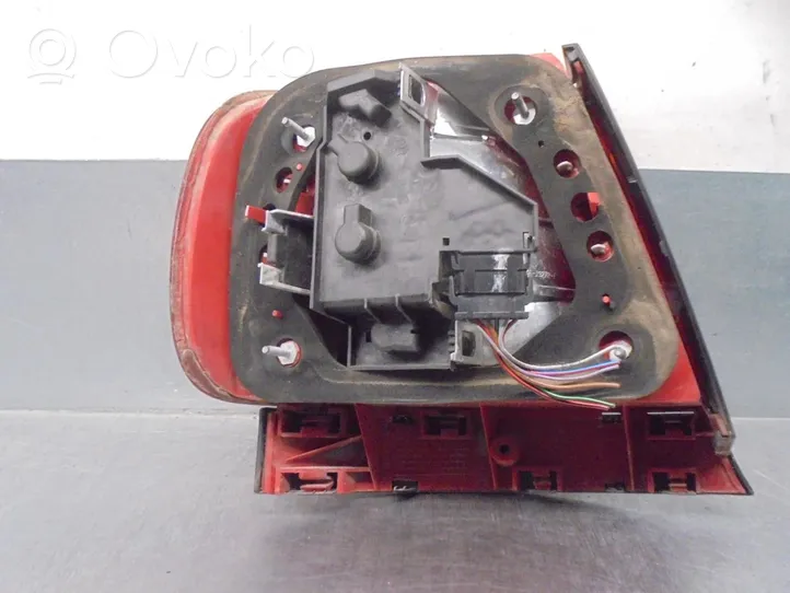 Audi A4 S4 B5 8D Luci posteriori 8D0945112D