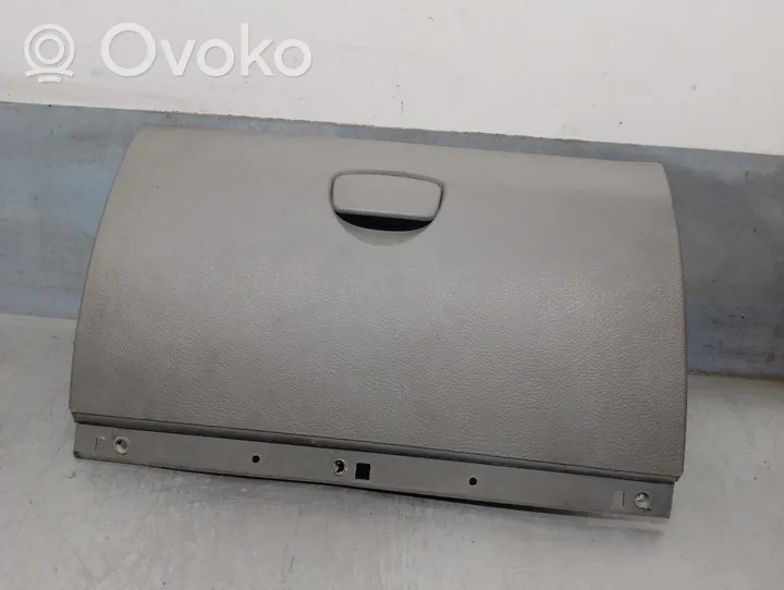 Renault Clio II Glove box 7701045124