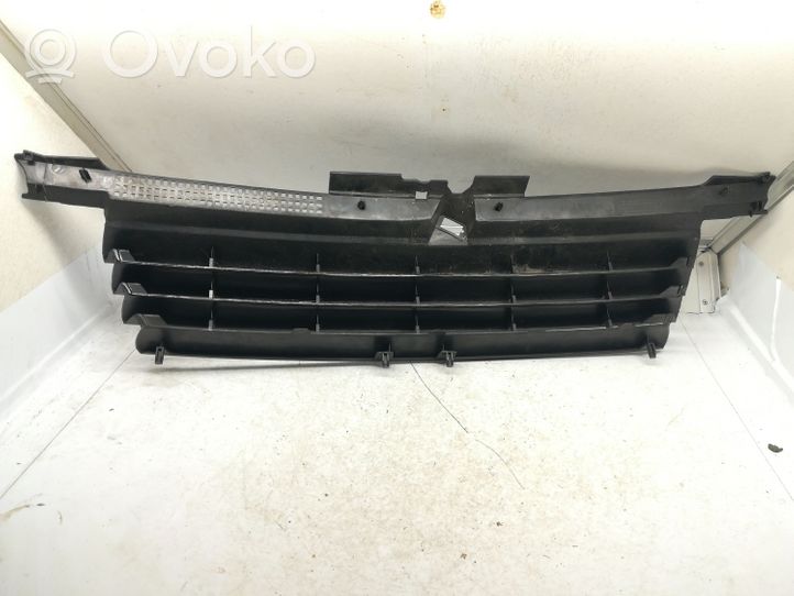 Volkswagen Polo IV 9N3 Front bumper upper radiator grill 