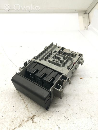 Opel Insignia A Fuse module 