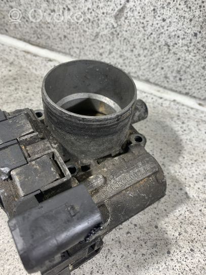 Volkswagen Golf V Throttle valve 