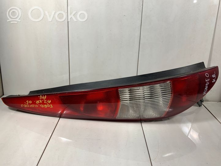 Ford Mondeo Mk III Lampy tylnej klapy bagażnika 