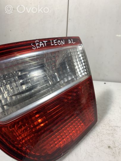 Seat Leon (1P) Feux arrière sur hayon 