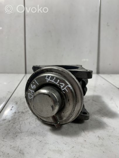 Volkswagen Jetta V EGR valve 