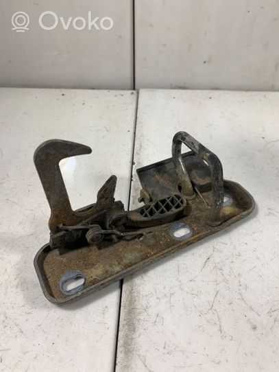 Volkswagen Tiguan Anello/gancio chiusura/serratura del vano motore/cofano 1k0823480