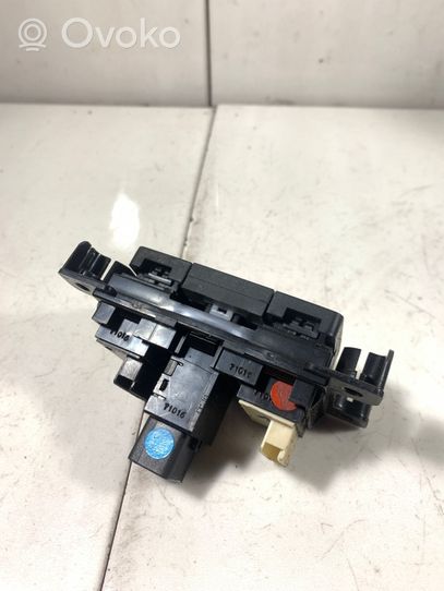 Hyundai Santa Fe Differential lock switch 202007239