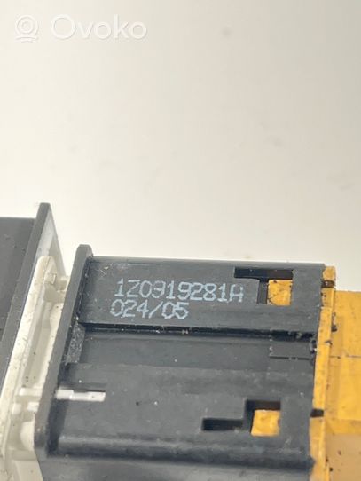 Skoda Octavia Mk2 (1Z) Przycisk / Włącznik czujnika parkowania PDC 1Z0919281A