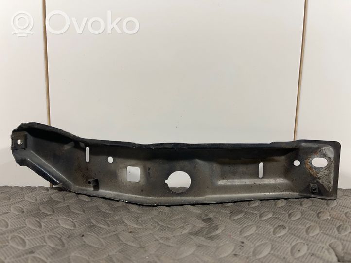 Audi A6 S6 C4 4A Traverse, support de radiateur latéral 