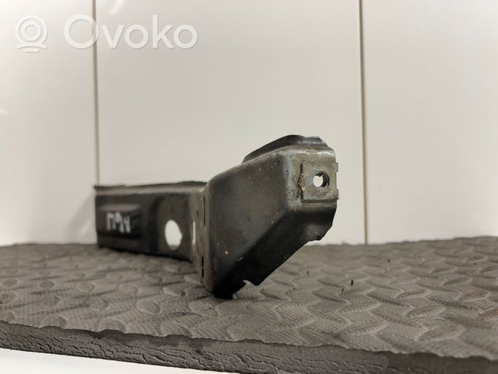 Audi A6 S6 C4 4A Sivujäähdyttimen tuen suojapaneeli 4A0805744A