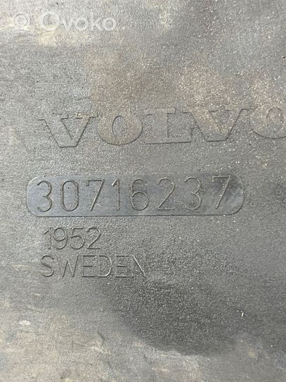Volvo XC90 Polttoainesäiliön pohjapanssari 30716237
