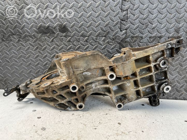 Volkswagen Tiguan Support de générateur / alternateur 03L903139D