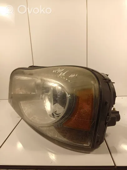 Volvo XC90 Lampa przednia 31217047