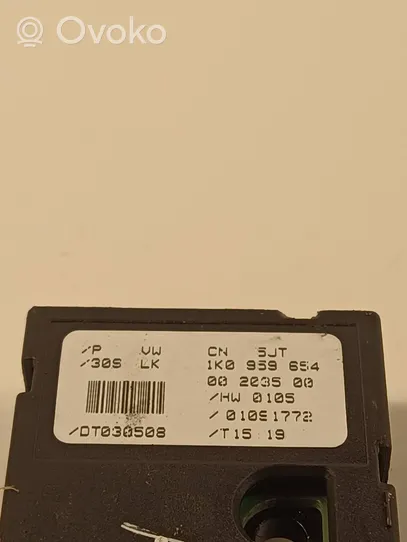 Audi A3 S3 A3 Sportback 8P Stūres stāvokļa (leņķa) sensors 1K0959654