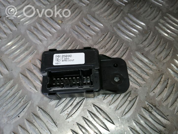 Chevrolet Captiva Module de frein de stationnement 96825990