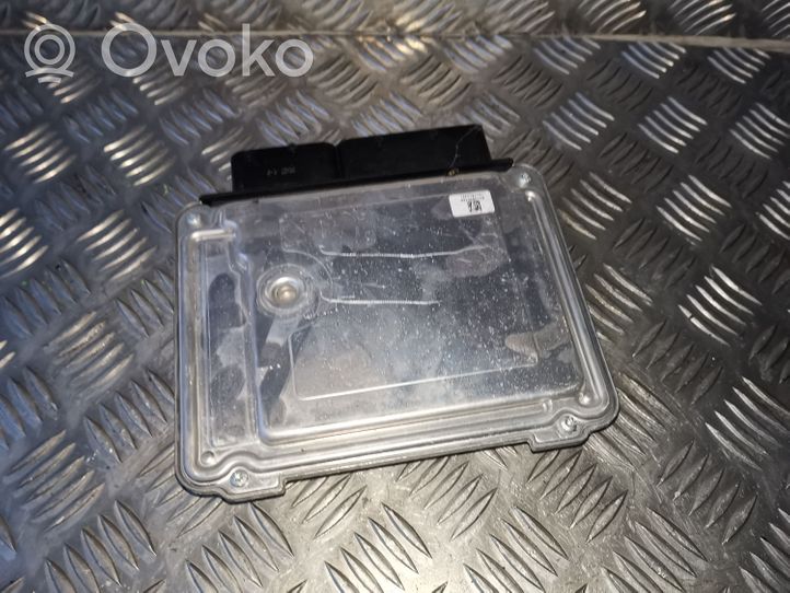 Volkswagen Touran I Calculateur moteur ECU 0281014044