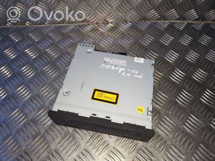 Skoda Octavia Mk2 (1Z) Zmieniarka płyt CD/DVD 1Z0035111A