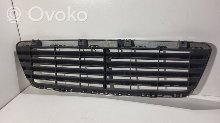 Mercedes-Benz CLK A208 C208 Grille calandre supérieure de pare-chocs avant 771500002