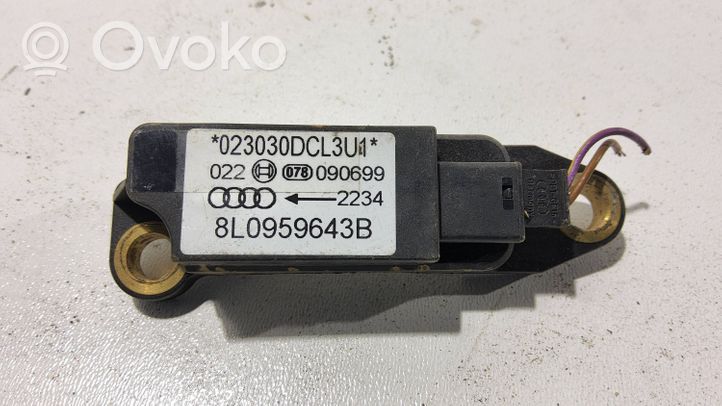 Audi A3 S3 8L Gaisa spilvenu trieciensensors 8L0959643B