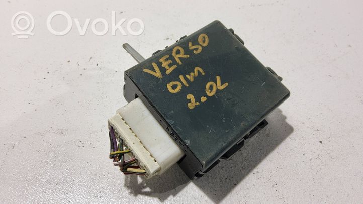 Toyota Avensis Verso Oven keskuslukituksen ohjausyksikön moduuli 8597044010