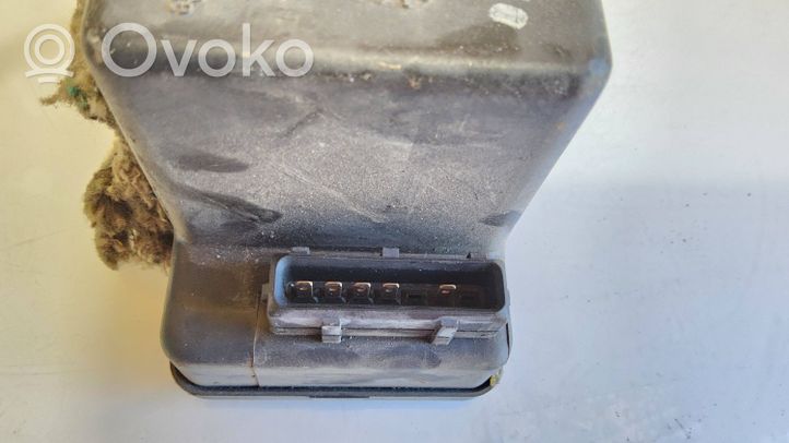 Audi 80 90 S2 B4 Centrinio užrakto vakuuminė pompa 443862257H