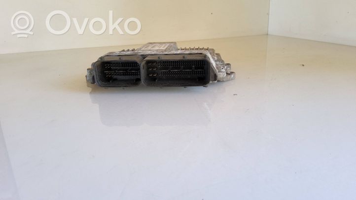 Fiat 500 Calculateur moteur ECU 51818295